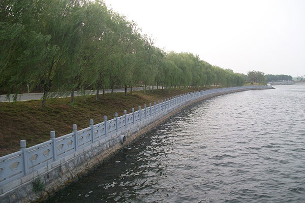 扇形河堤護欄